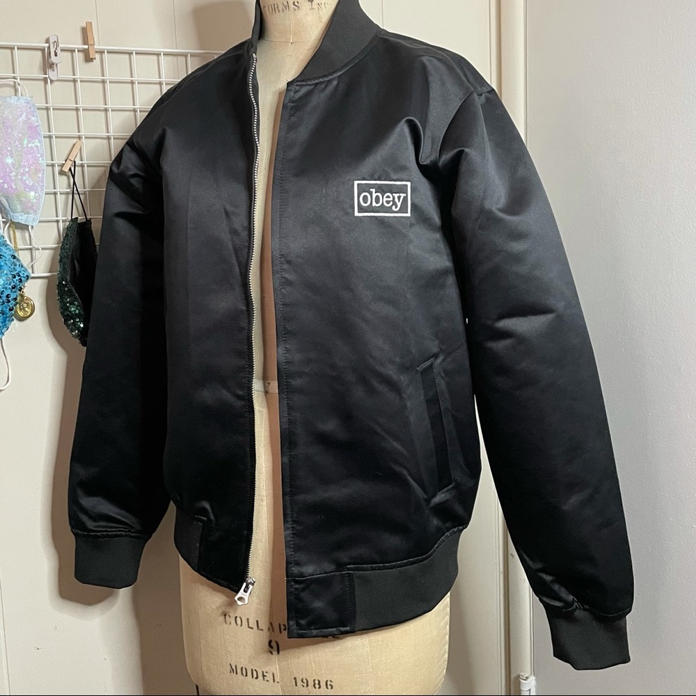 Obey bomber Small